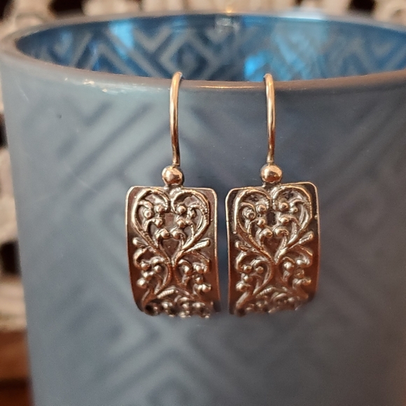 Silpada Oxidized Sterling Scroll Earrings - Picture 5 of 16